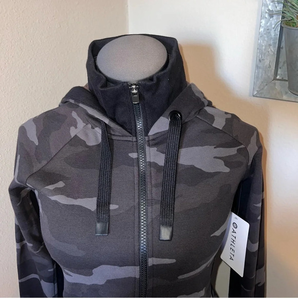 Athleta Triumph Printed Hoodie Size XXS - Picture 2 of 9